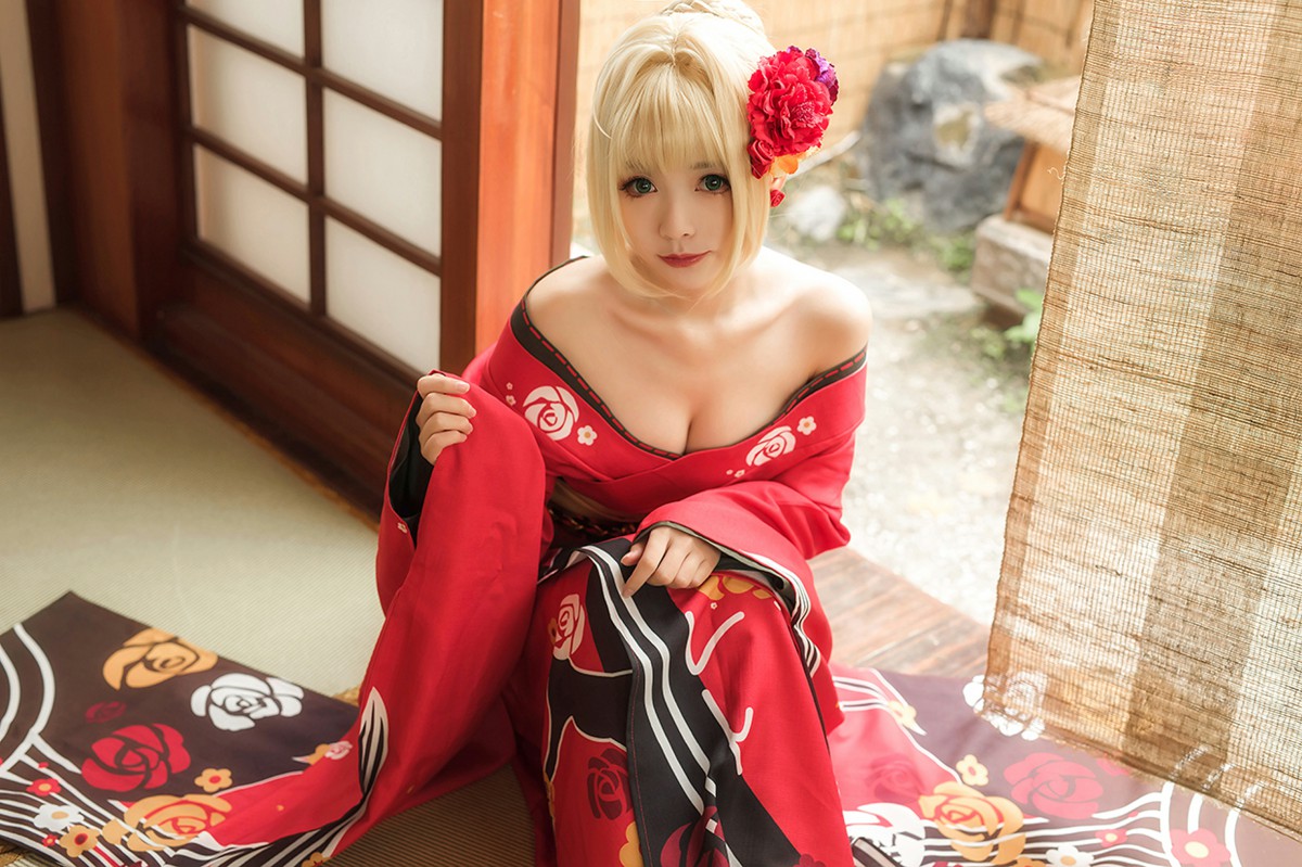 [Cosplay]拜见女王陛下 – COSPLAY