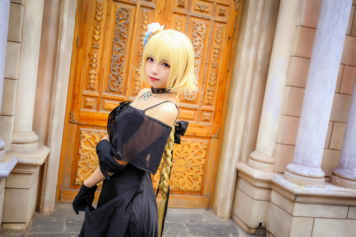 [Cosplay]拜见女王陛下 – COSPLAY