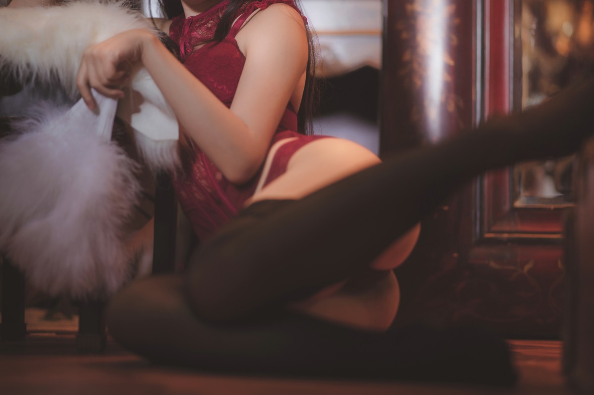[Cosplay]面饼仙儿 – 脑内少女 红色束衣 – COSPLAY