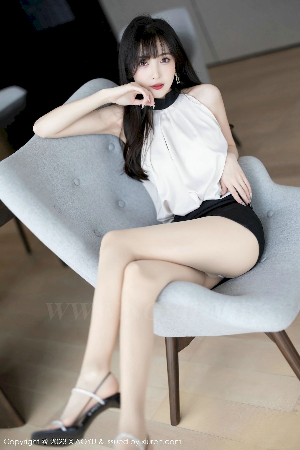 [XIAOYU语画界] VOL.1013 模特林星阑 – 浅色上衣+黑色短裙性感写真