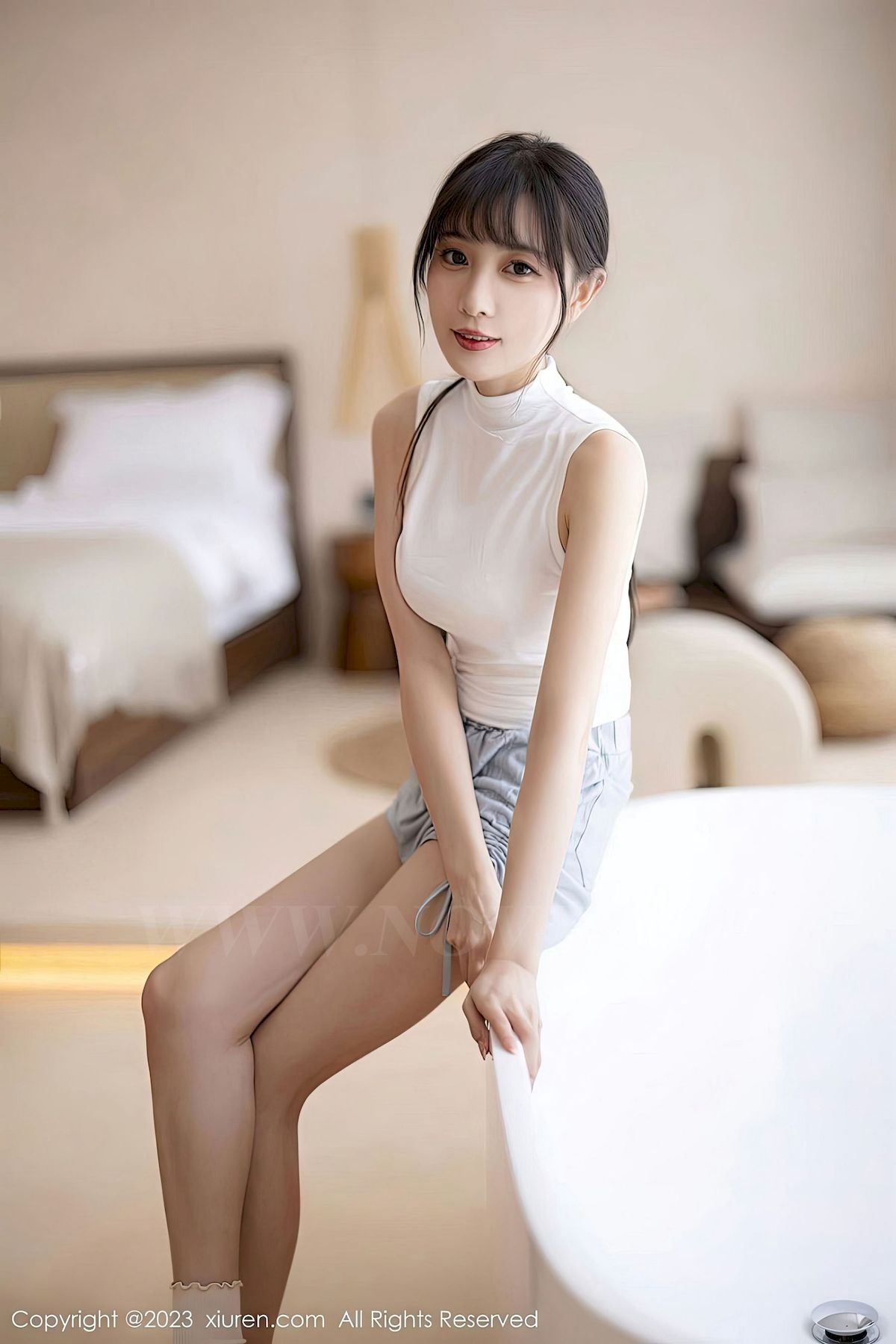 [XiuRen秀人网] No.6455 模特林星阑 – 清纯甜美+两套服饰海南旅拍
