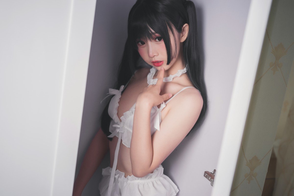 [Cosplay]面饼仙儿 – 脑内少女 白内衣 – COSPLAY
