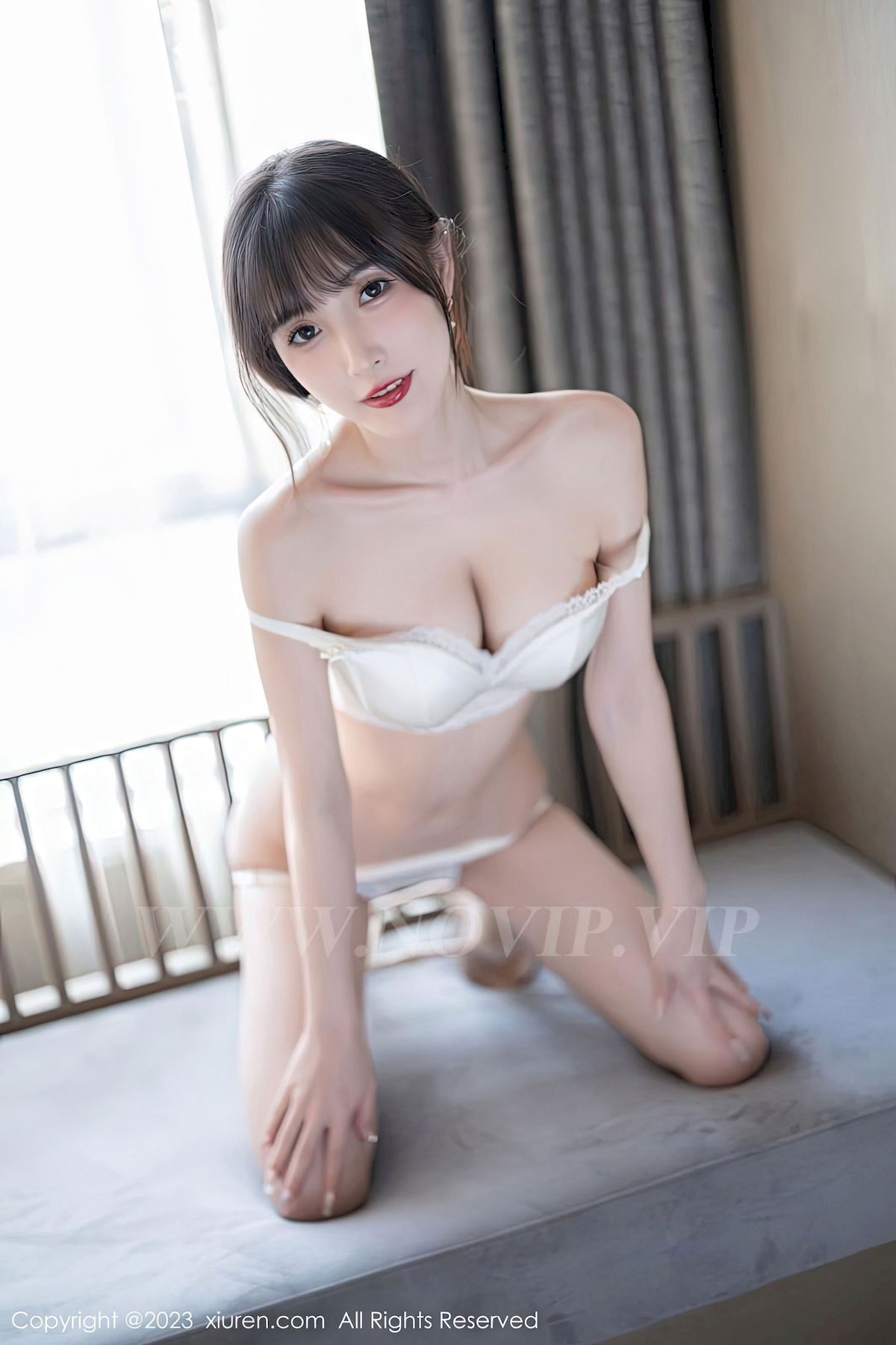 [XiuRen秀人网] No.6236 模特林星阑 – 连衣短裙+原色丝袜性感写真