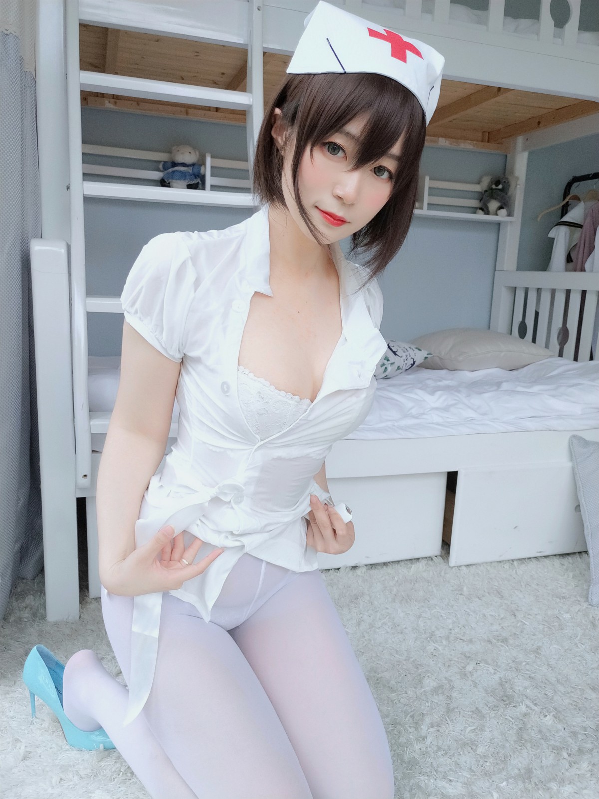 Coser小姐姐白银 – 白丝小护士 – COSPLAY