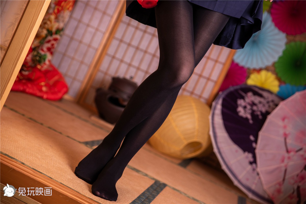 兔玩映画系列 Vol.053 冬天里的黑丝JK裙_ – COSPLAY