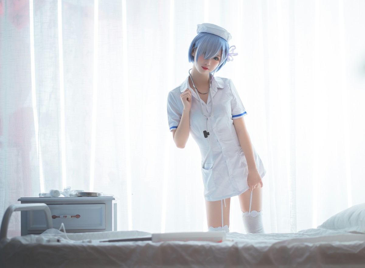 [Cosplay]面饼仙儿 – 蕾姆护士装 – COSPLAY