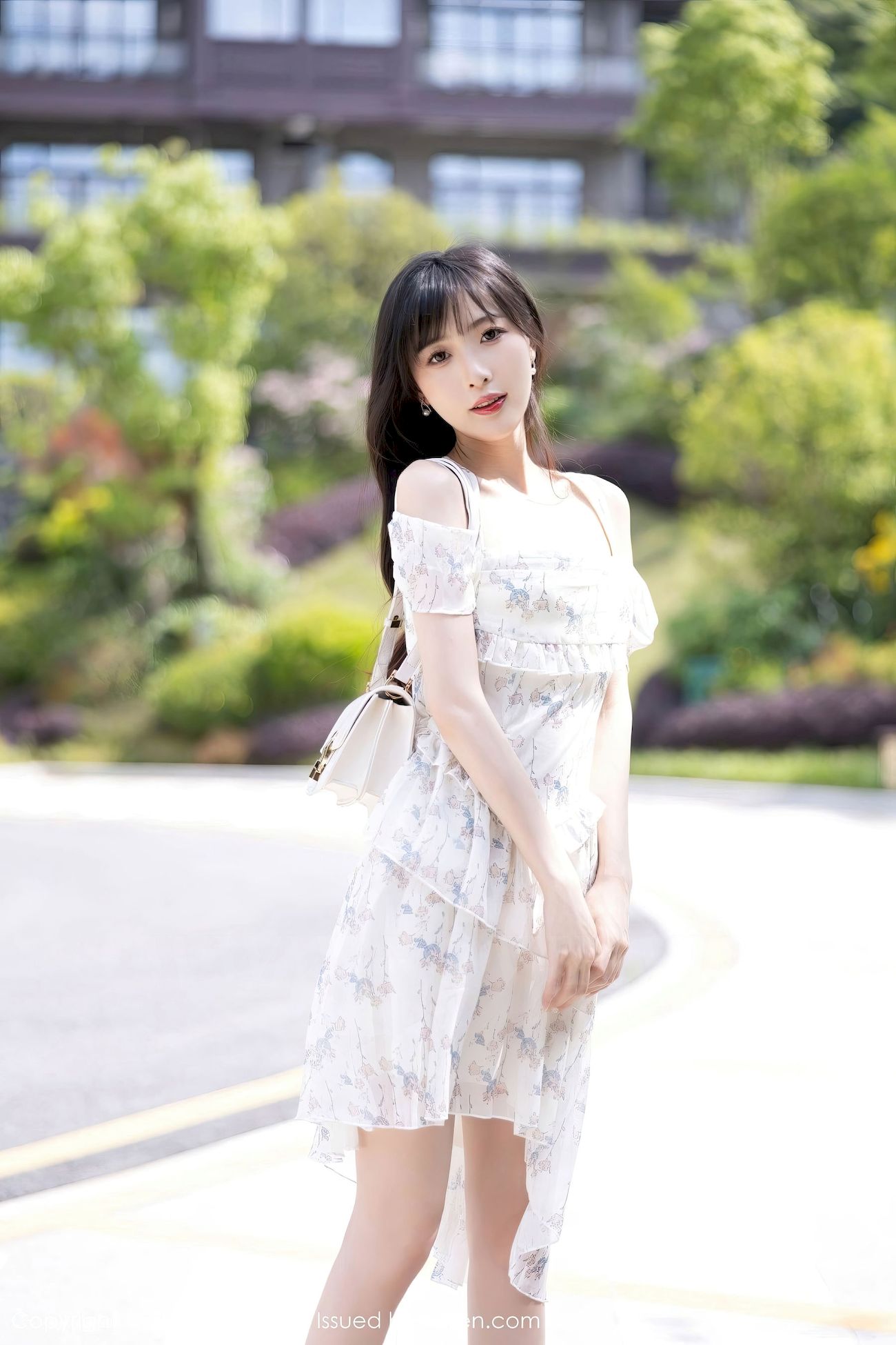[XIAOYU语画界] VOL.1058 模特林星阑 – 婚纱服饰+白色丝袜贵州旅拍