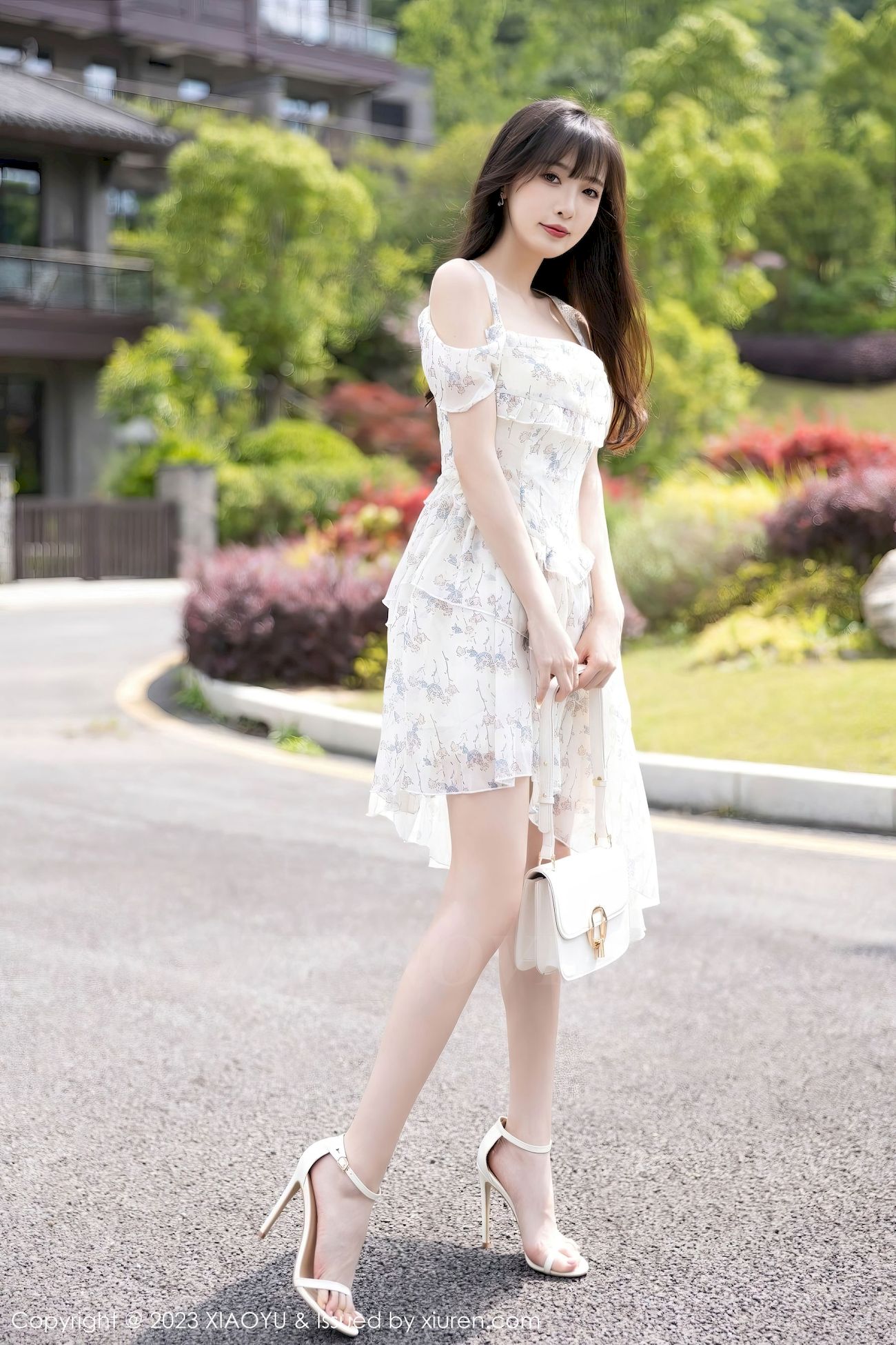 [XIAOYU语画界] VOL.1058 模特林星阑 – 婚纱服饰+白色丝袜贵州旅拍