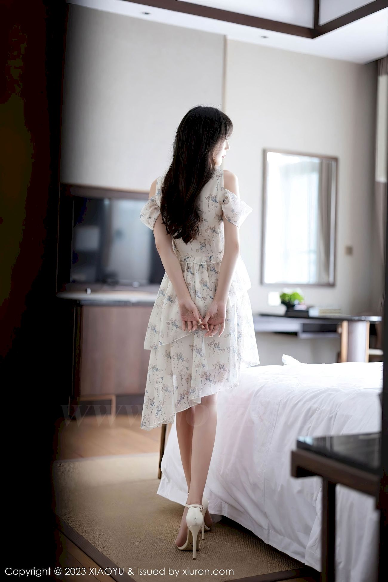 [XIAOYU语画界] VOL.1058 模特林星阑 – 婚纱服饰+白色丝袜贵州旅拍