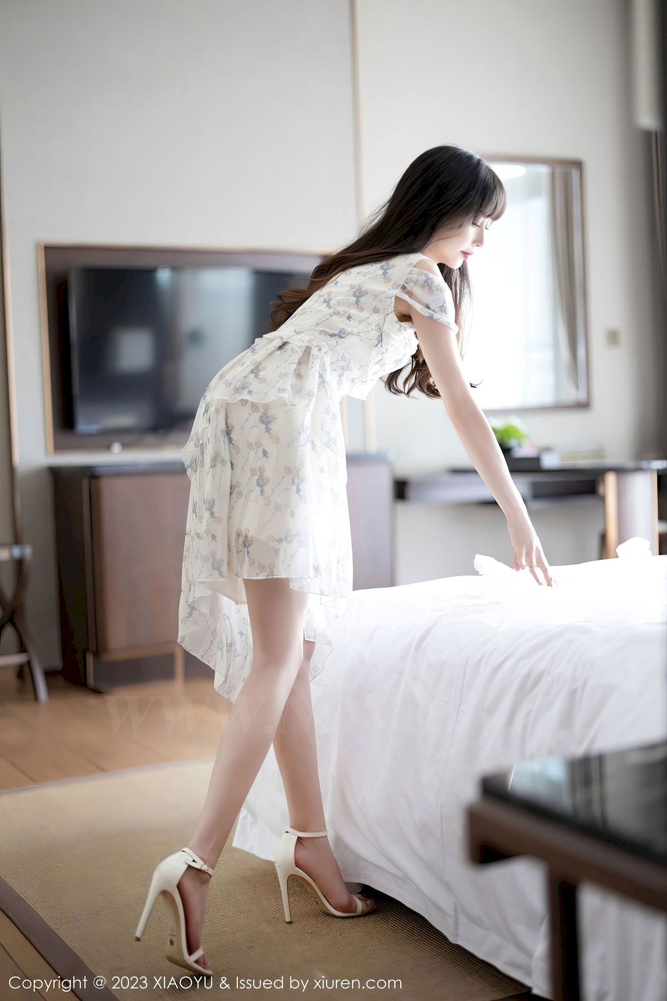[XIAOYU语画界] VOL.1058 模特林星阑 – 婚纱服饰+白色丝袜贵州旅拍