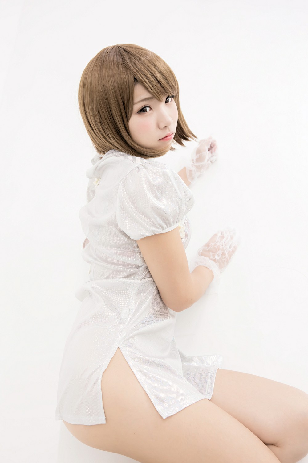 中華娘娘之白色旗袍与美腿高跟 – COSPLAY