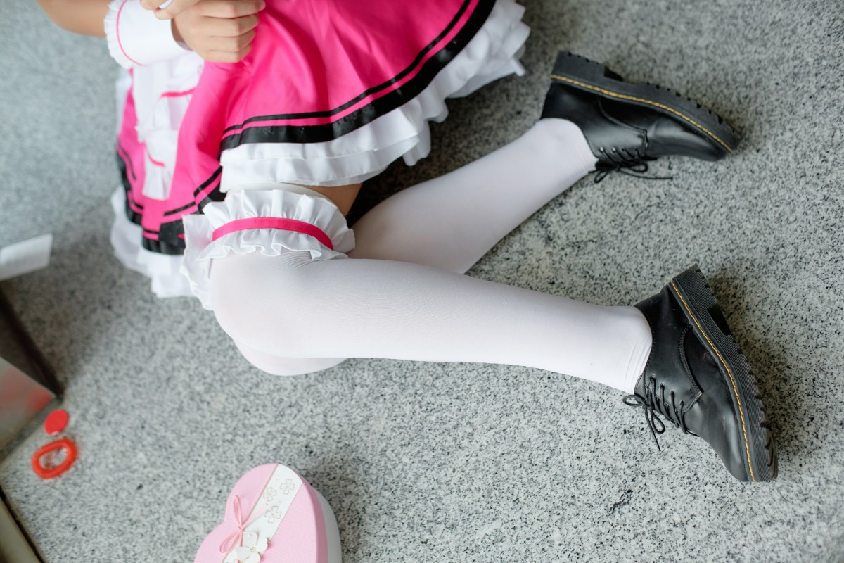 [森萝财团]萝莉丝足写真 Free-005 – COSPLAY