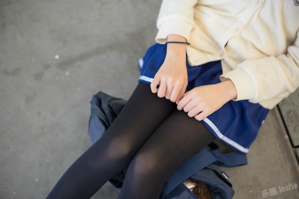 [森萝财团]萝莉丝足写真 Free-004 – COSPLAY