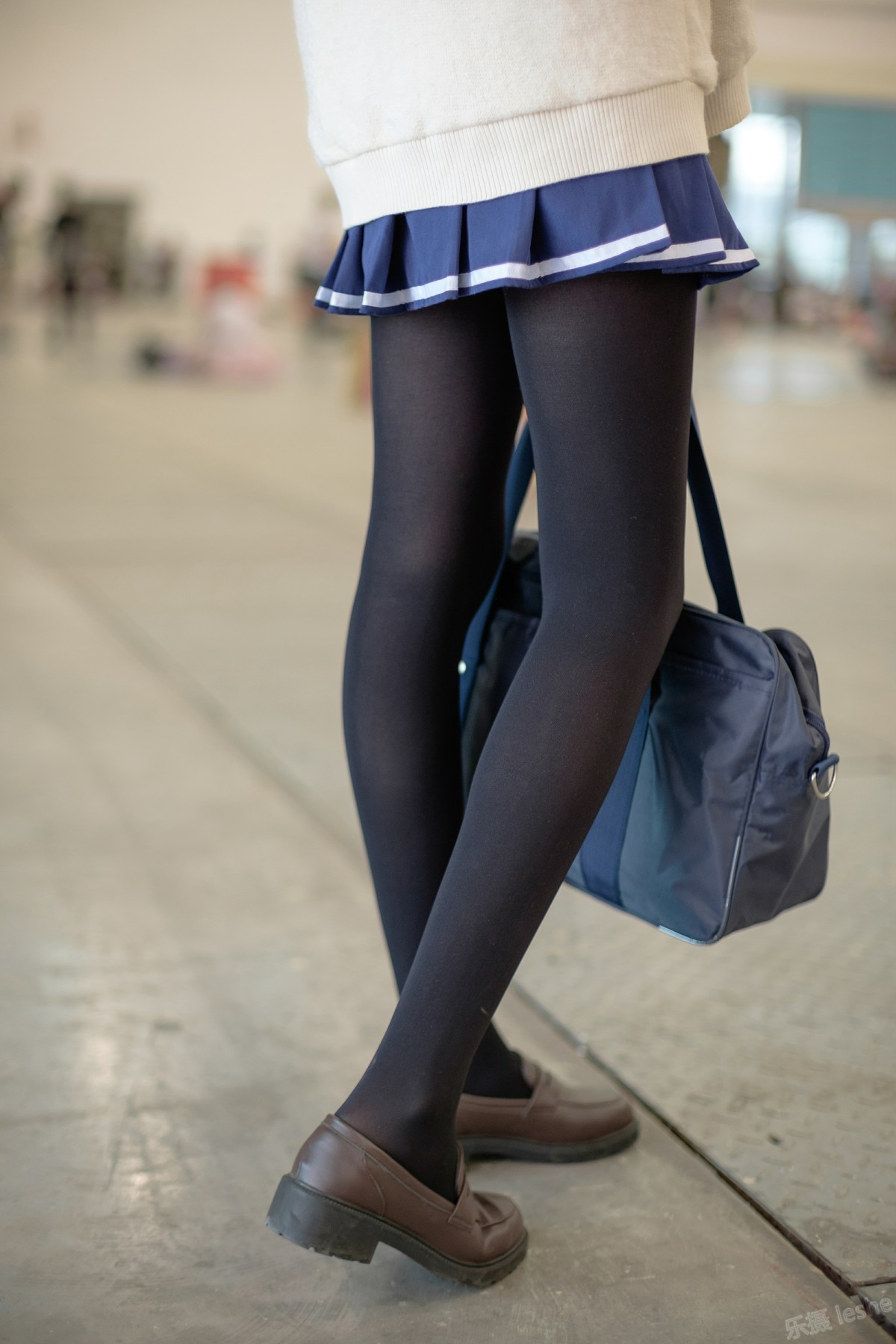 [森萝财团]萝莉丝足写真 Free-004 – COSPLAY