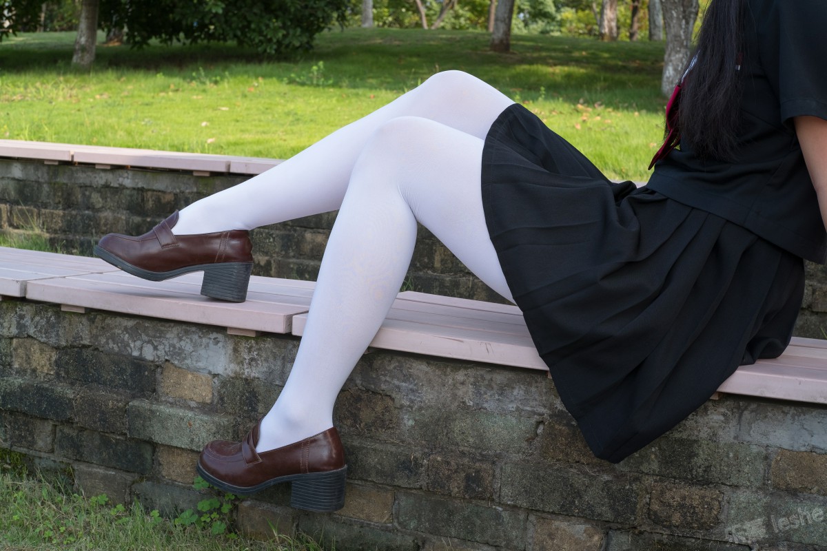 [森萝财团]萝莉丝足写真 Free-003 – COSPLAY