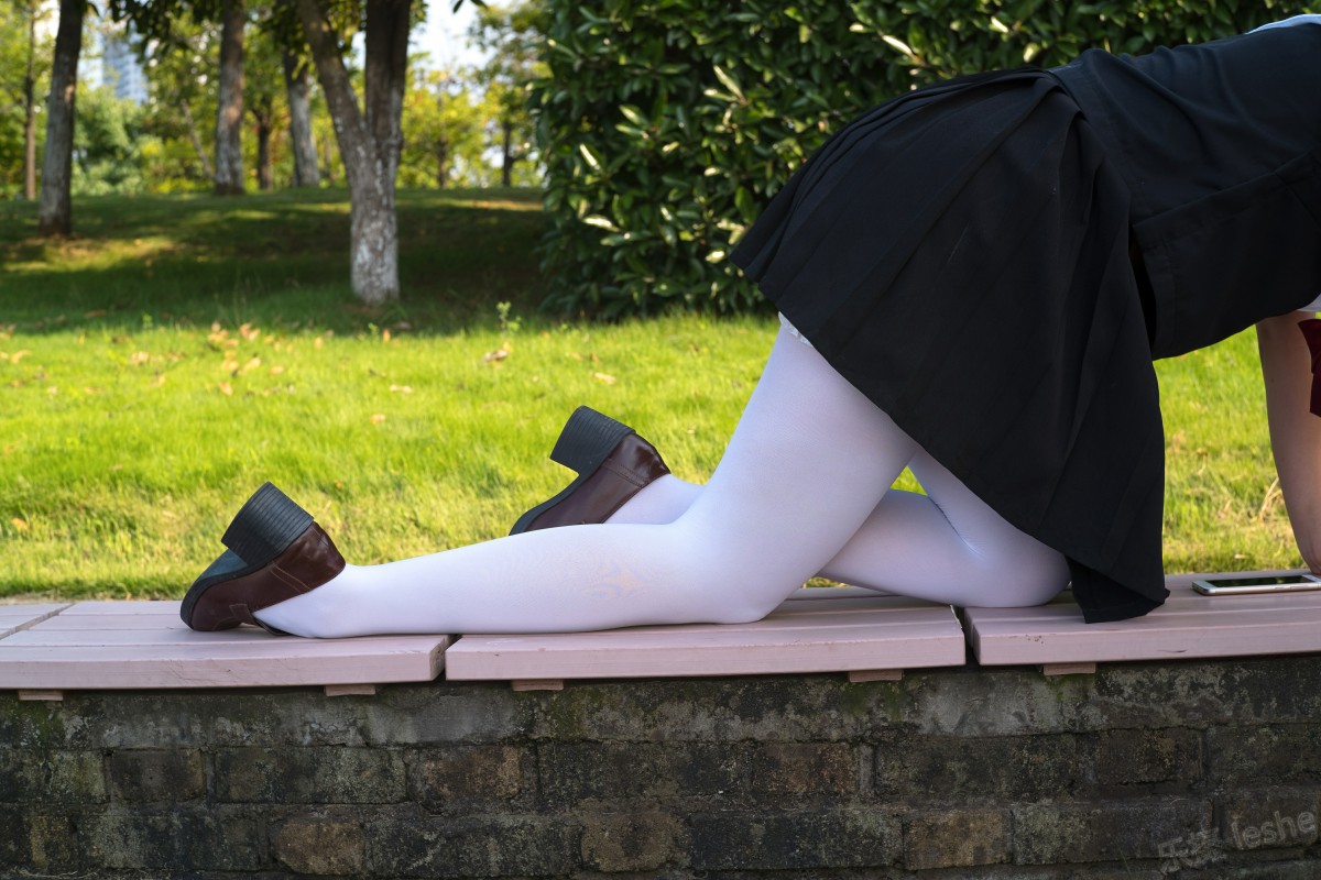 [森萝财团]萝莉丝足写真 Free-003 – COSPLAY