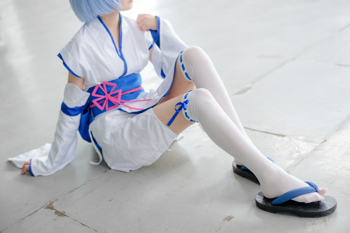 [森萝财团]萝莉丝足写真 Free-002 – COSPLAY