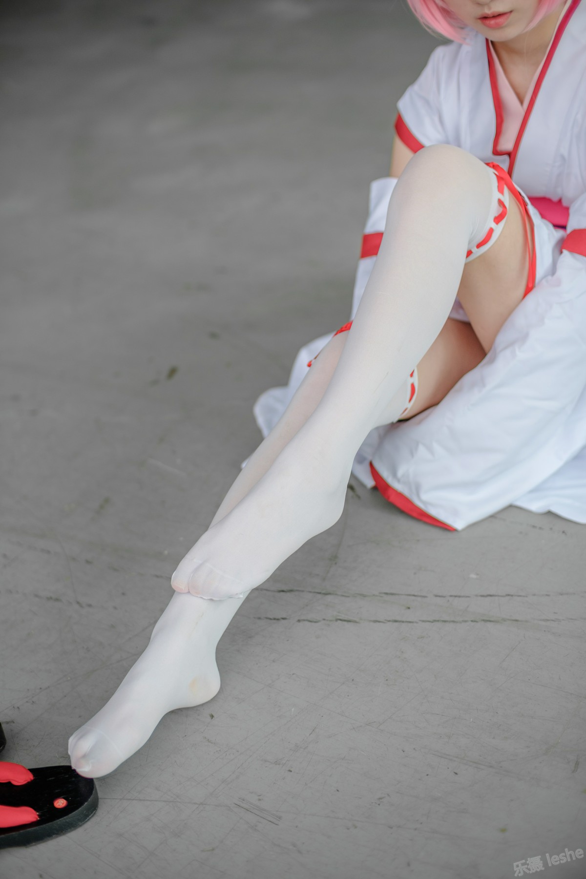 [森萝财团]萝莉丝足写真 Free-002 – COSPLAY