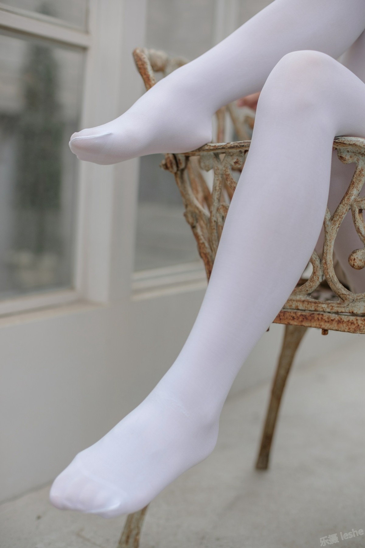 [森萝财团]萝莉丝足写真 Free-001 – COSPLAY