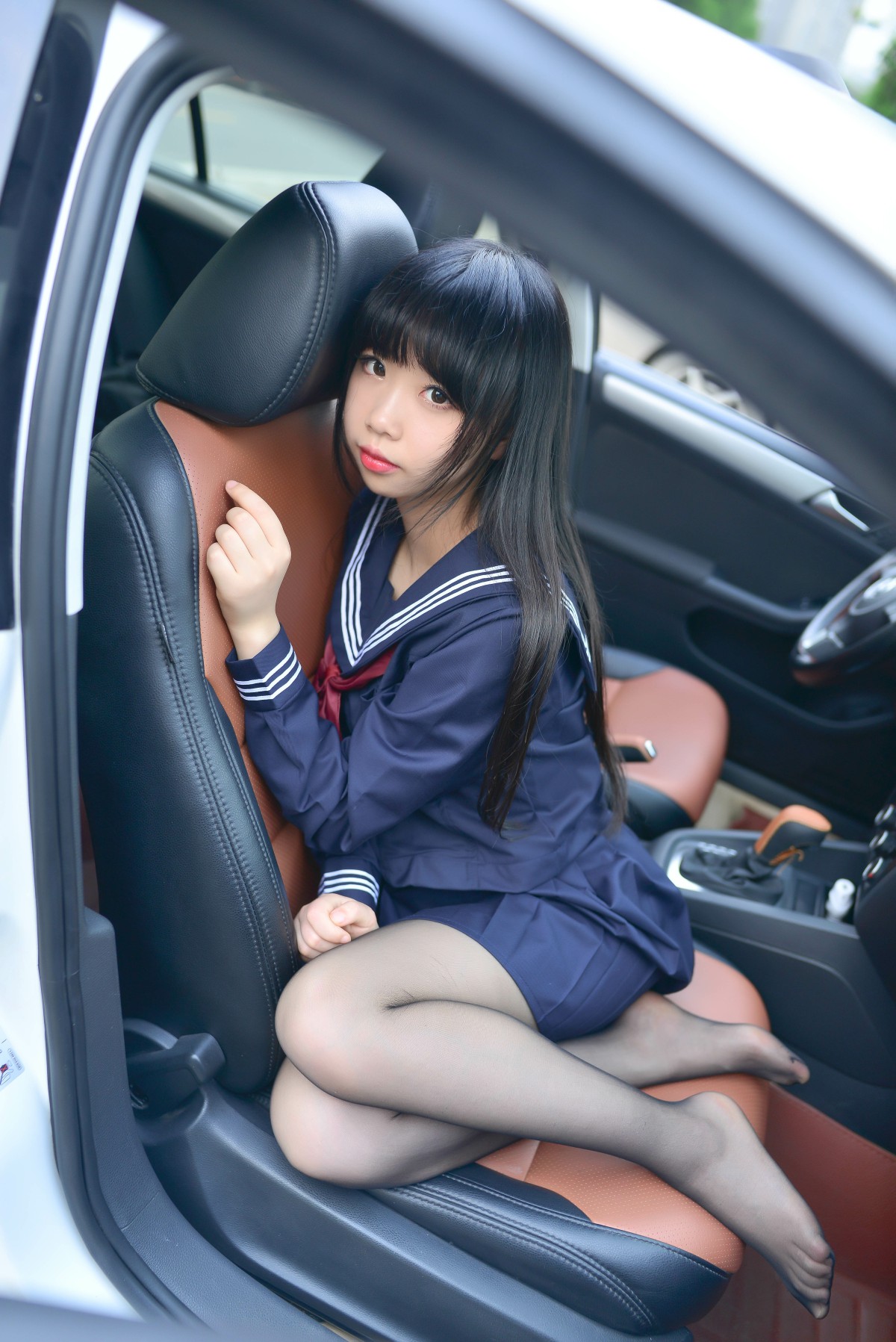 Cos小姐姐雪琪 – 车内JK – COSPLAY