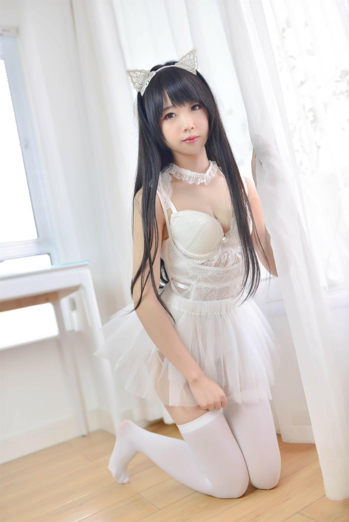 Cos小姐姐雪琪 – 猫系少女白猫 – COSPLAY