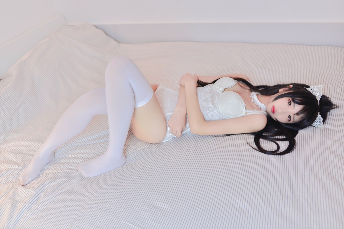 Cos小姐姐雪琪 – 猫系少女白猫 – COSPLAY