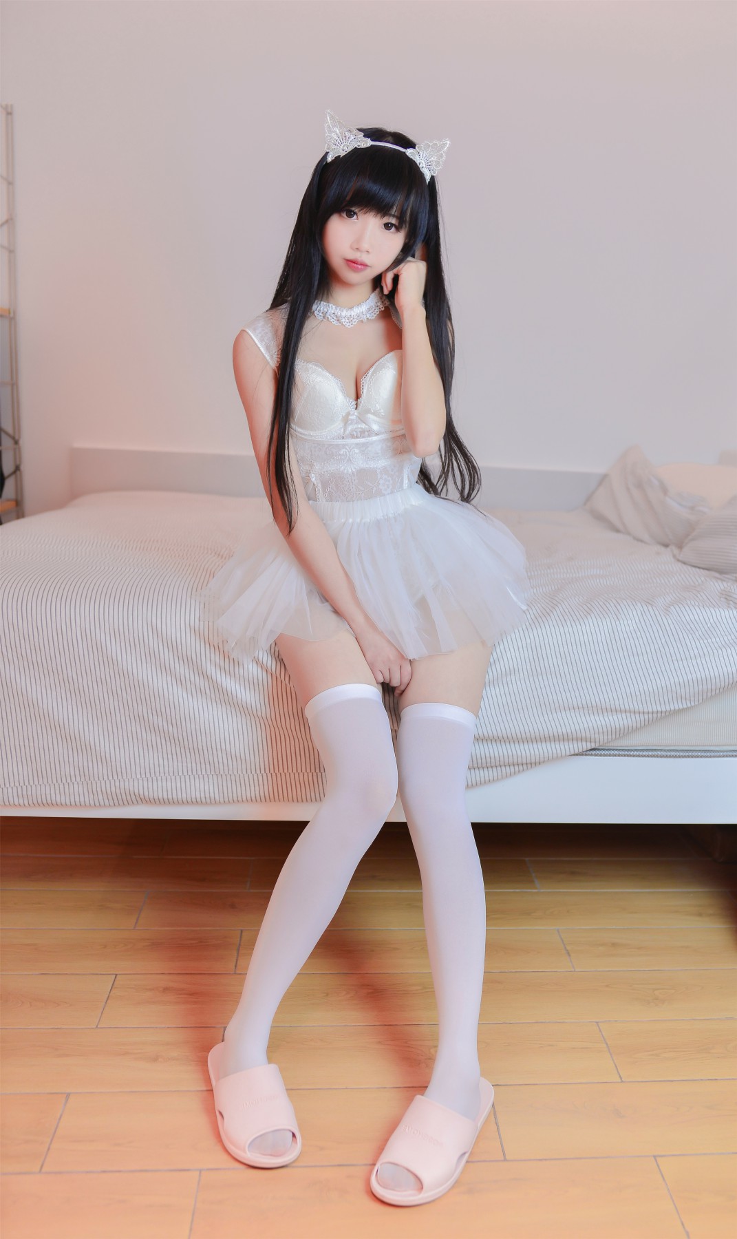 Cos小姐姐雪琪 – 猫系少女白猫 – COSPLAY