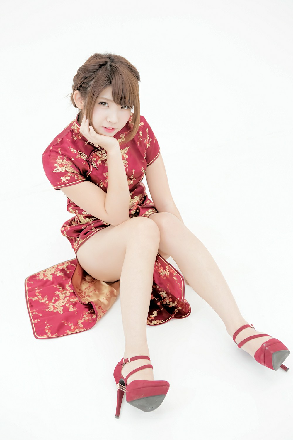 中華娘娘之红色旗袍与美腿高跟 – COSPLAY