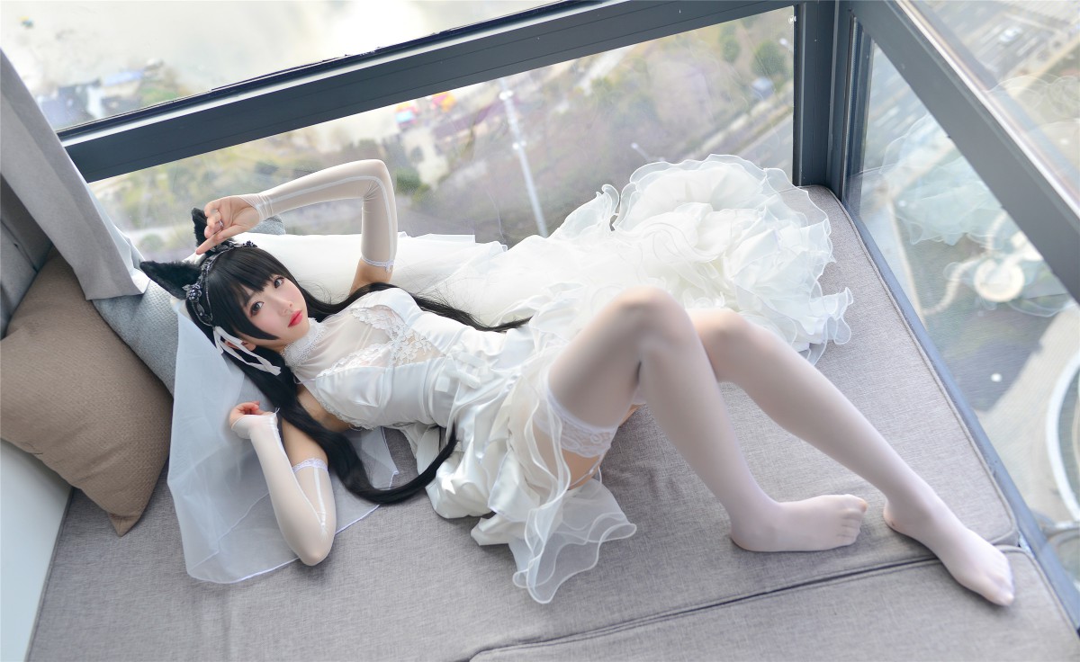Cos小姐姐雪琪- 爱宕高跟美腿与婚纱 – COSPLAY