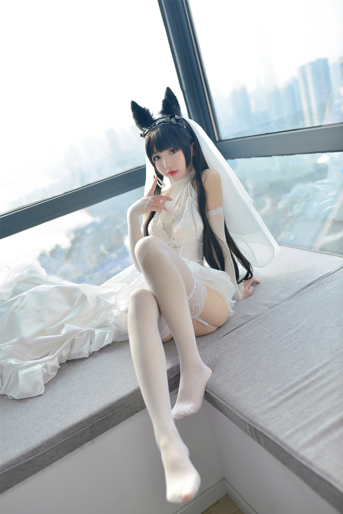 Cos小姐姐雪琪- 爱宕高跟美腿与婚纱 – COSPLAY