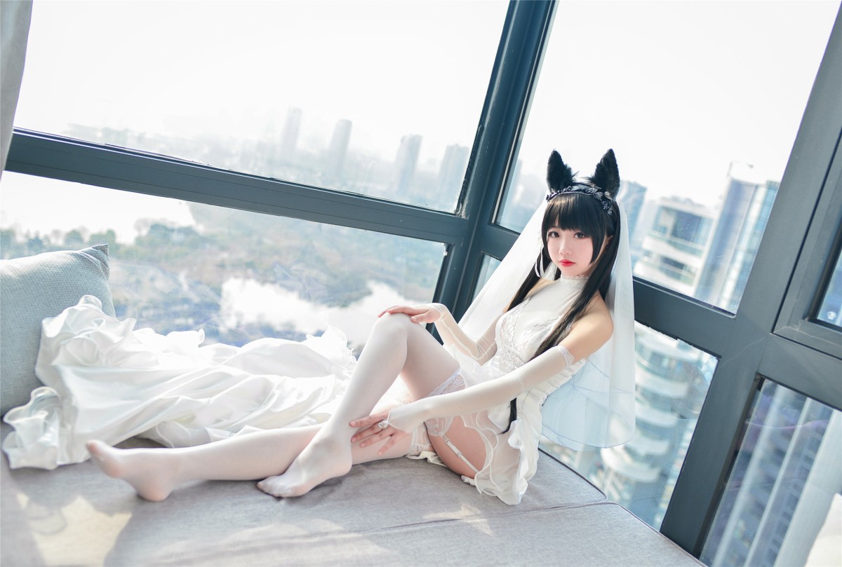 Cos小姐姐雪琪- 爱宕高跟美腿与婚纱 – COSPLAY