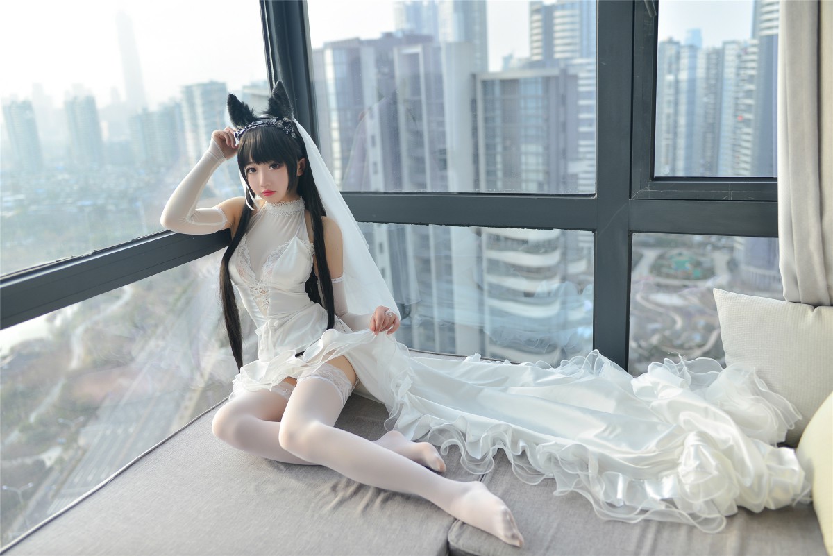 Cos小姐姐雪琪- 爱宕高跟美腿与婚纱 – COSPLAY