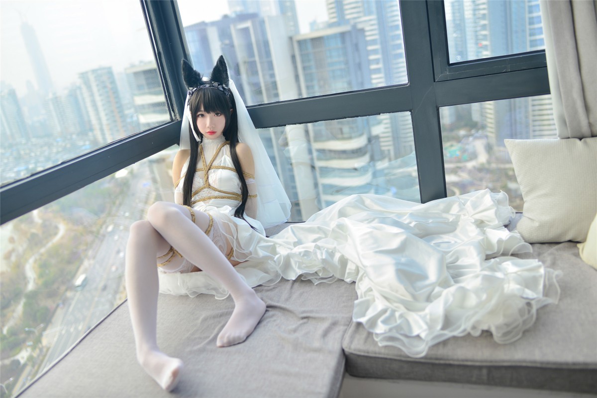 Cos小姐姐雪琪- 爱宕高跟美腿与婚纱 – COSPLAY