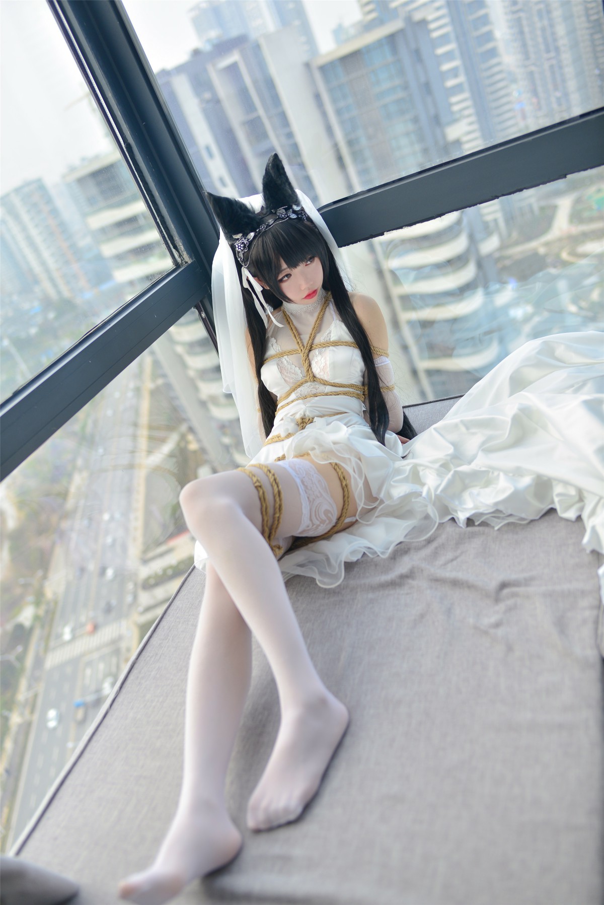 Cos小姐姐雪琪- 爱宕高跟美腿与婚纱 – COSPLAY