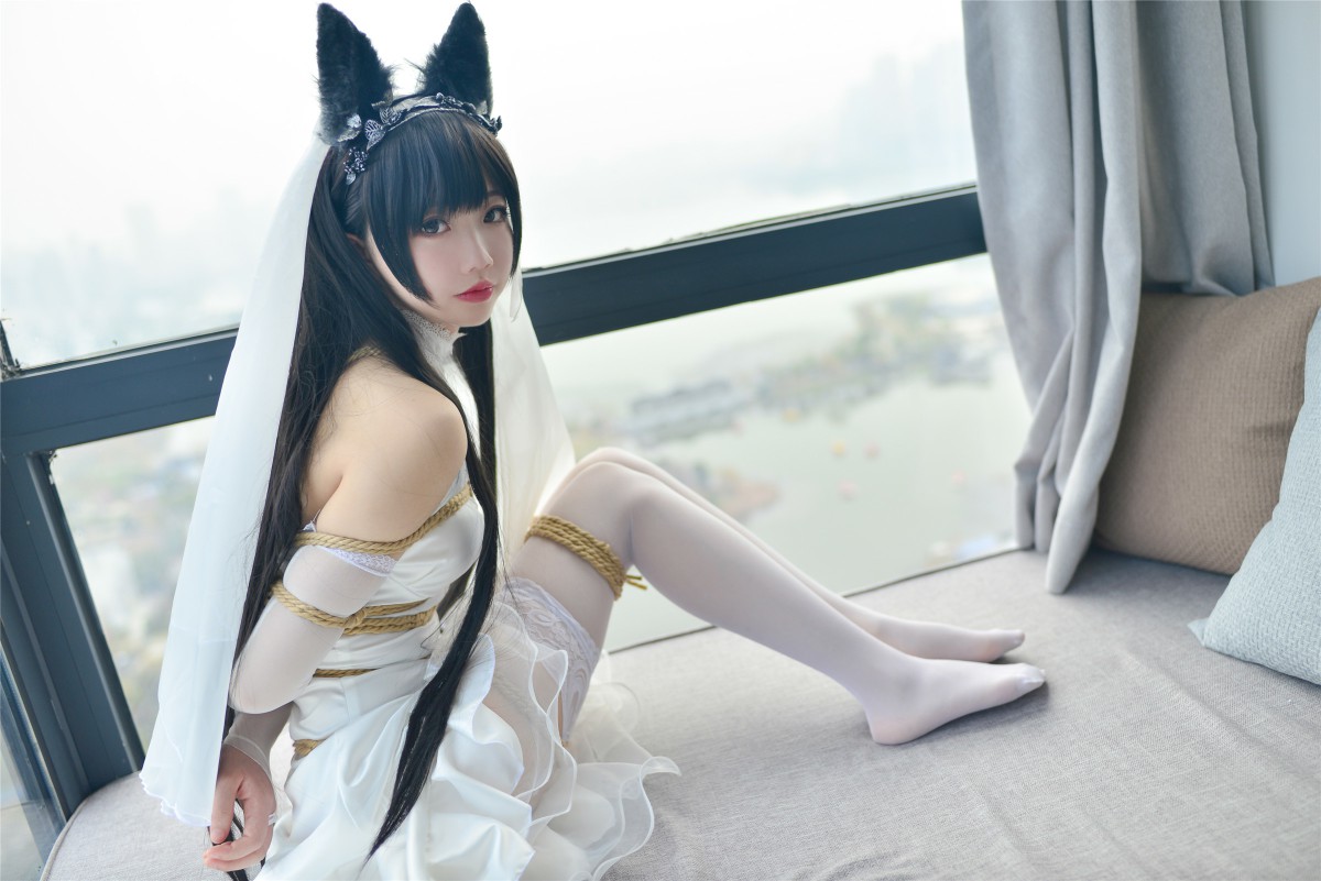Cos小姐姐雪琪- 爱宕高跟美腿与婚纱 – COSPLAY