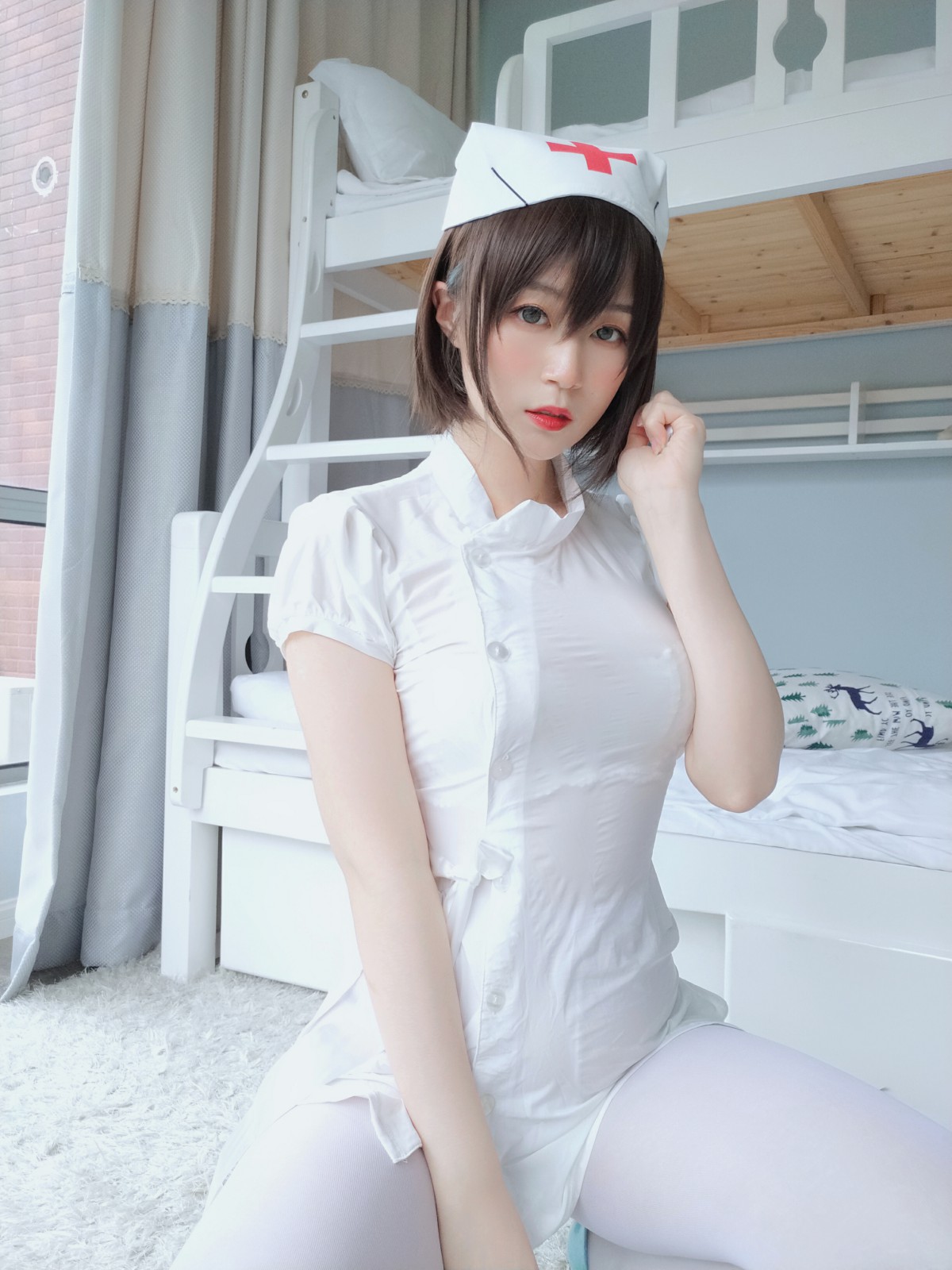 Coser小姐姐白银 – 白丝小护士 – COSPLAY
