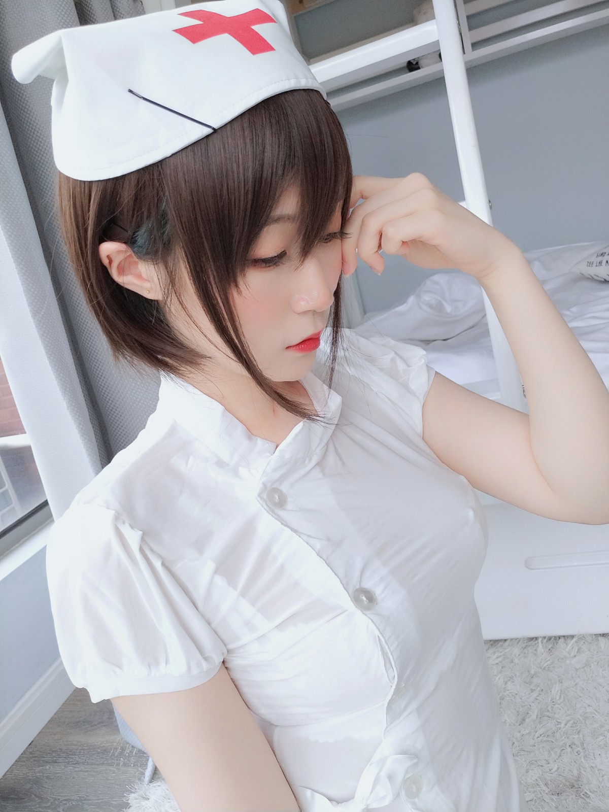 Coser小姐姐白银 – 白丝小护士 – COSPLAY