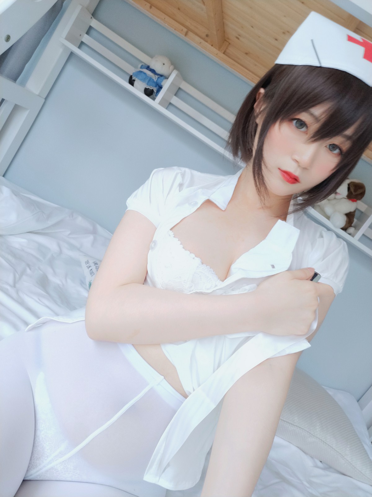 Coser小姐姐白银 – 白丝小护士 – COSPLAY