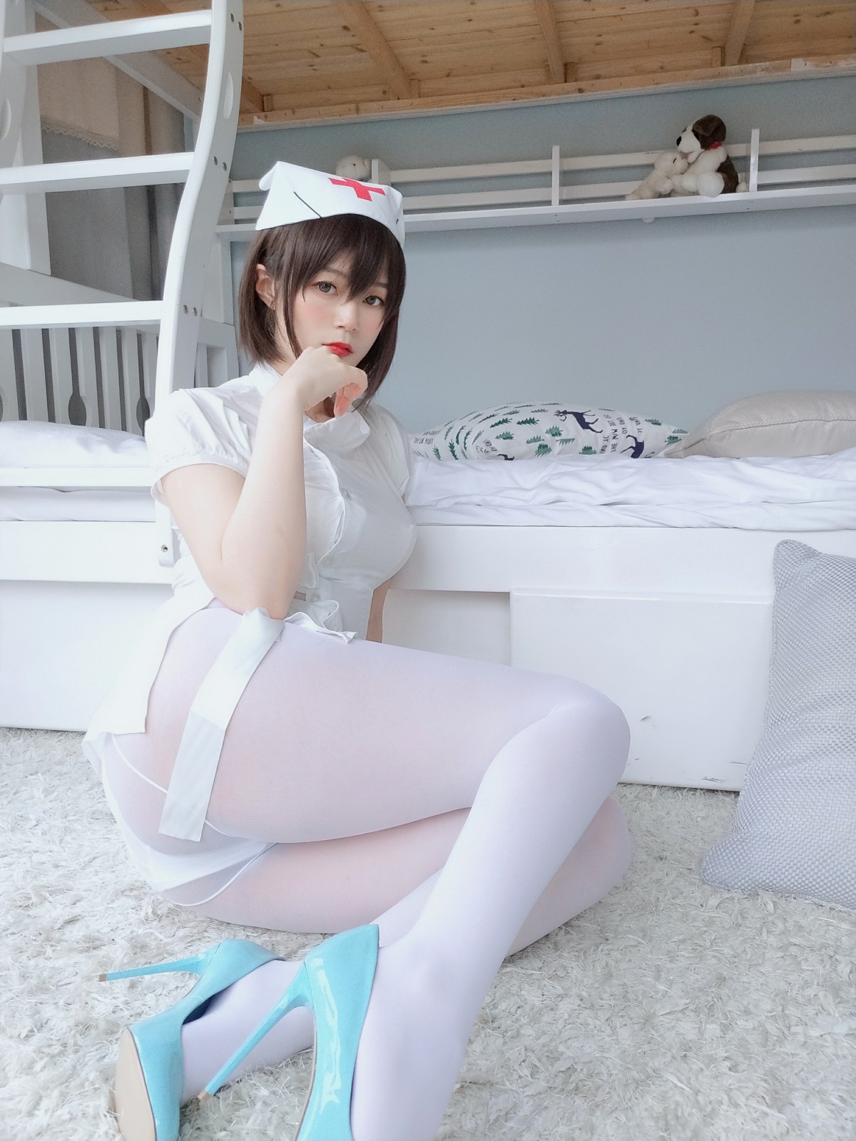 Coser小姐姐白银 – 白丝小护士 – COSPLAY