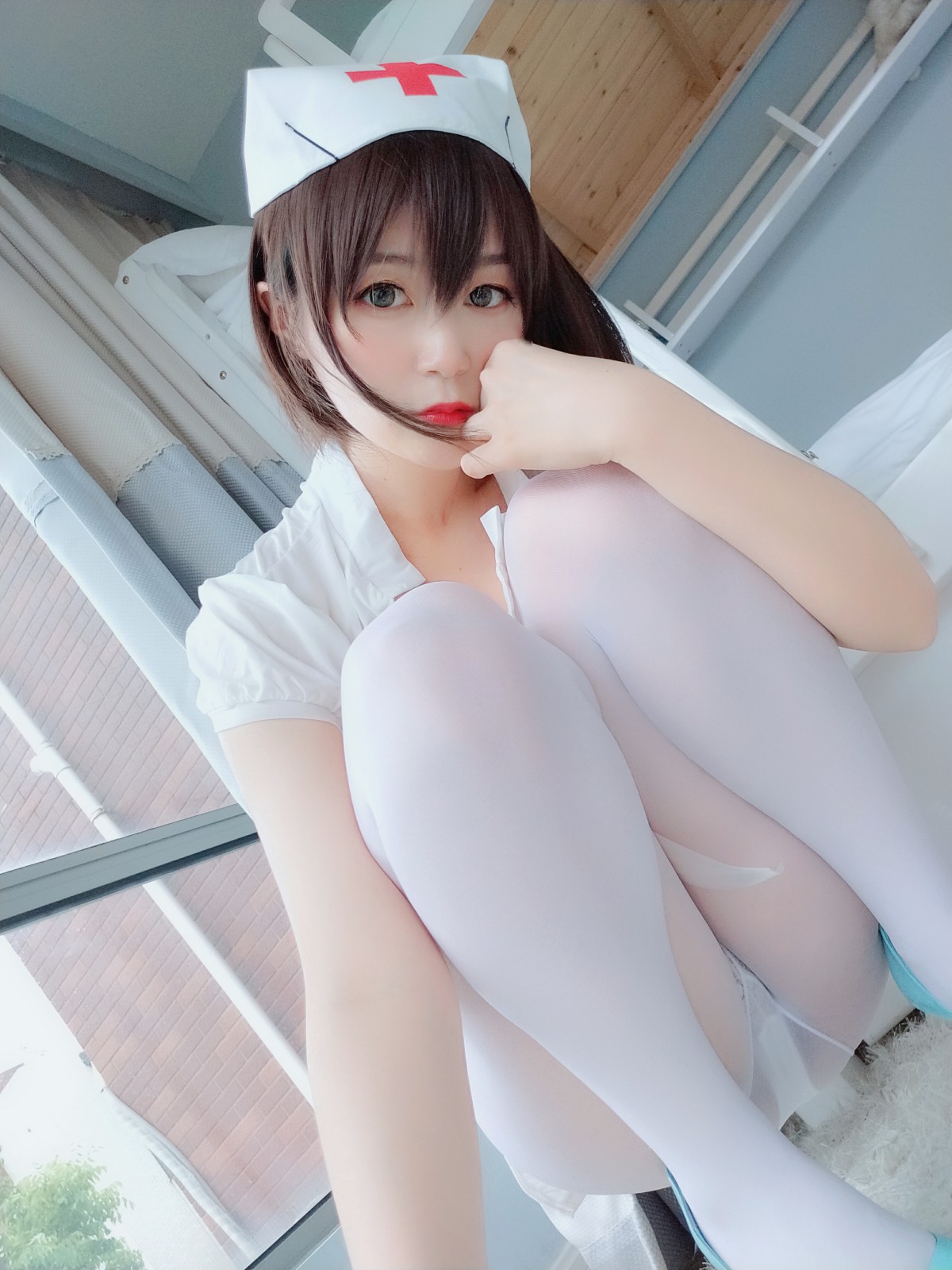 Coser小姐姐白银 – 白丝小护士 – COSPLAY