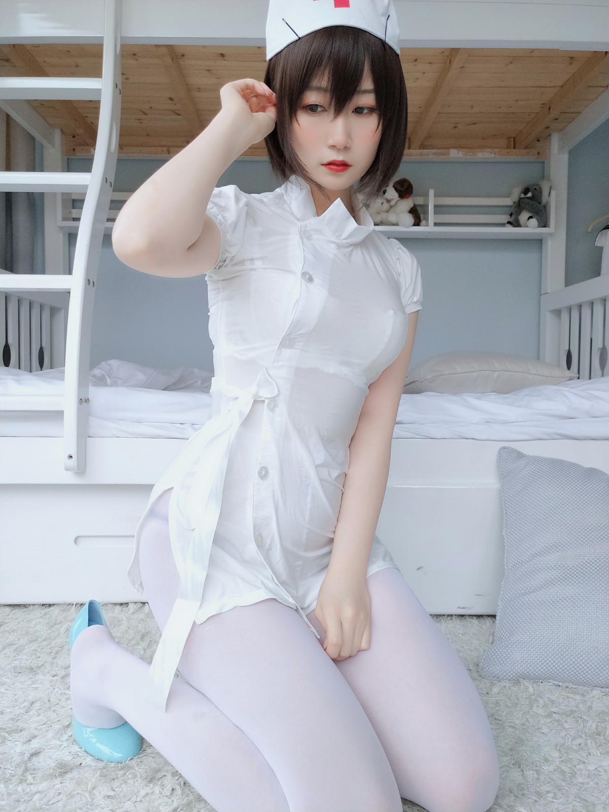 Coser小姐姐白银 – 白丝小护士 – COSPLAY