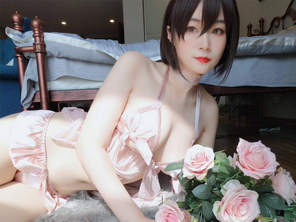 Coser小姐姐白银 – 粉色睡衣 – COSPLAY
