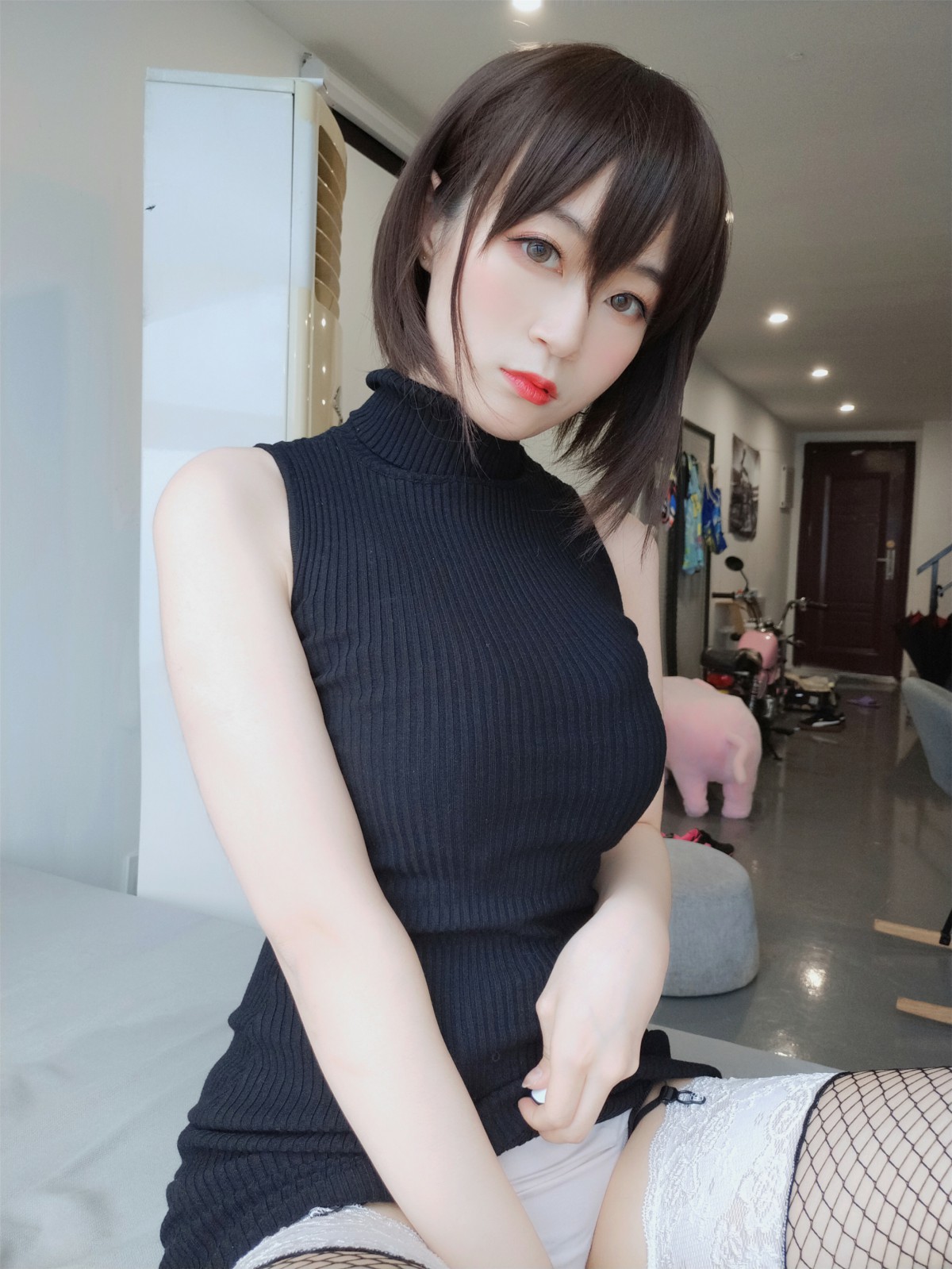 Coser小姐姐白银 – 黑色包臀裙 – COSPLAY