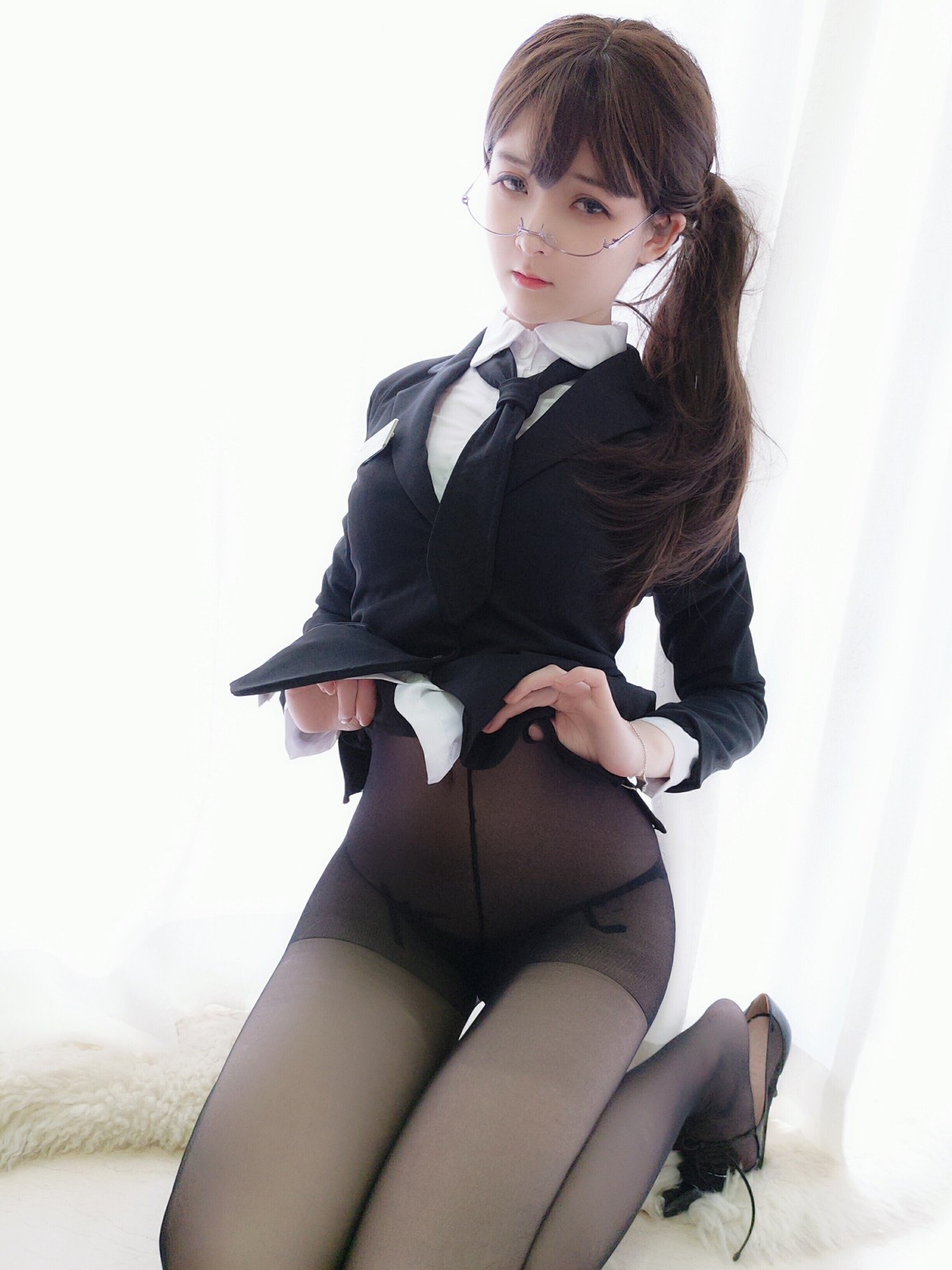 一小央泽 – 助理姐姐 – COSPLAY
