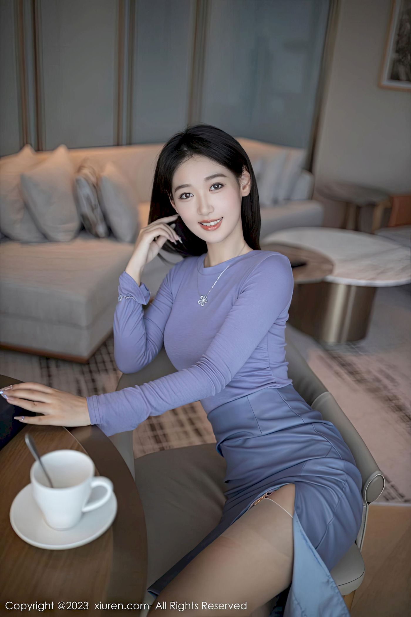 [秀人XiuRen] No.6258 唐安琪 – 蓝紫灰上衣+蓝灰色长裙性感写真