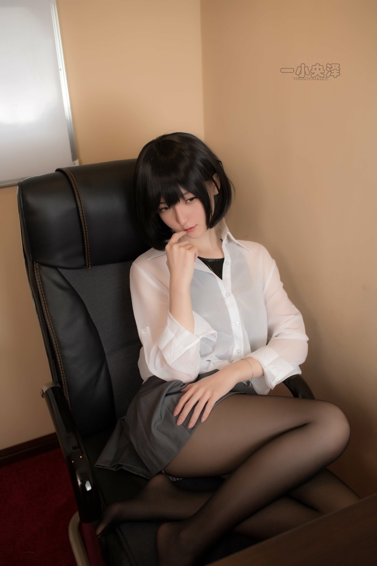 一小央泽 – 黑丝 – COSPLAY