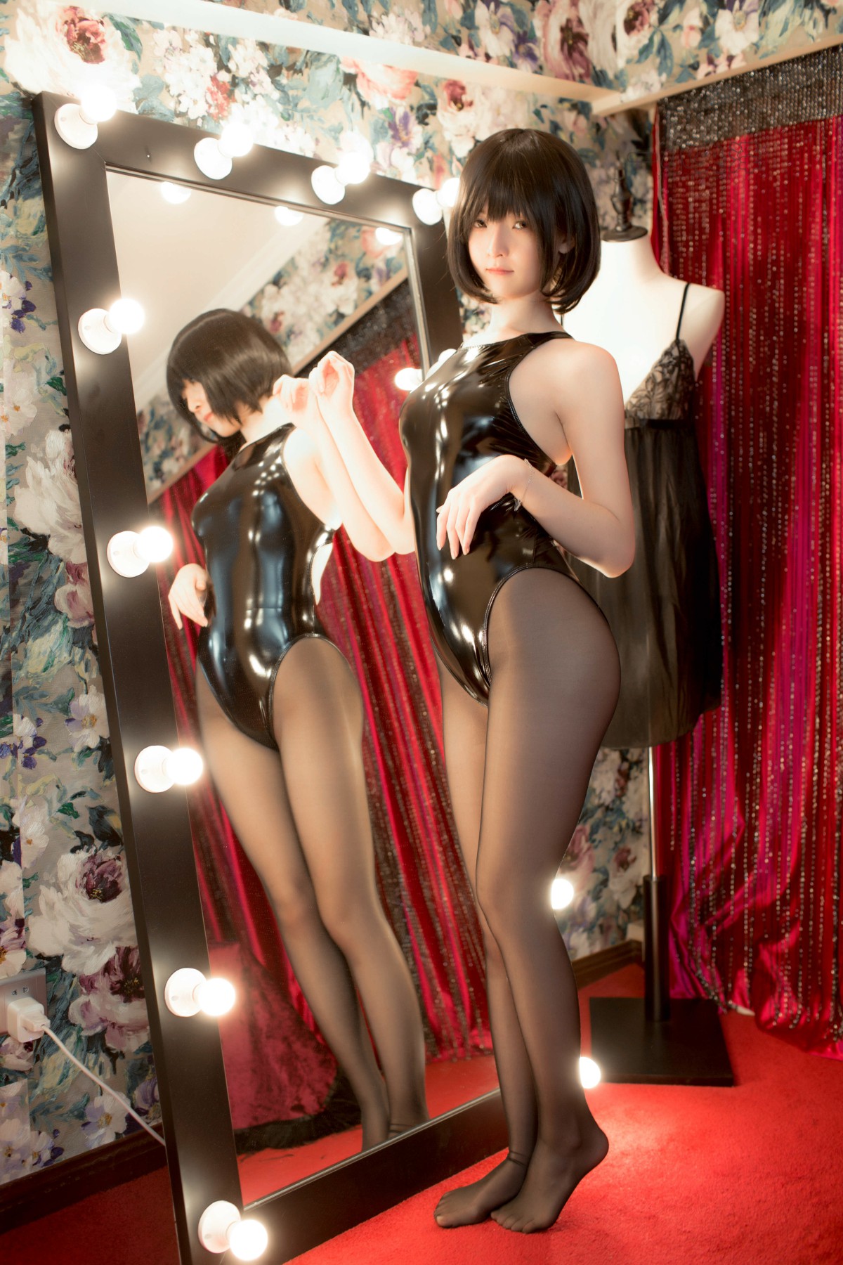 一小央泽 – 黑丝 – COSPLAY