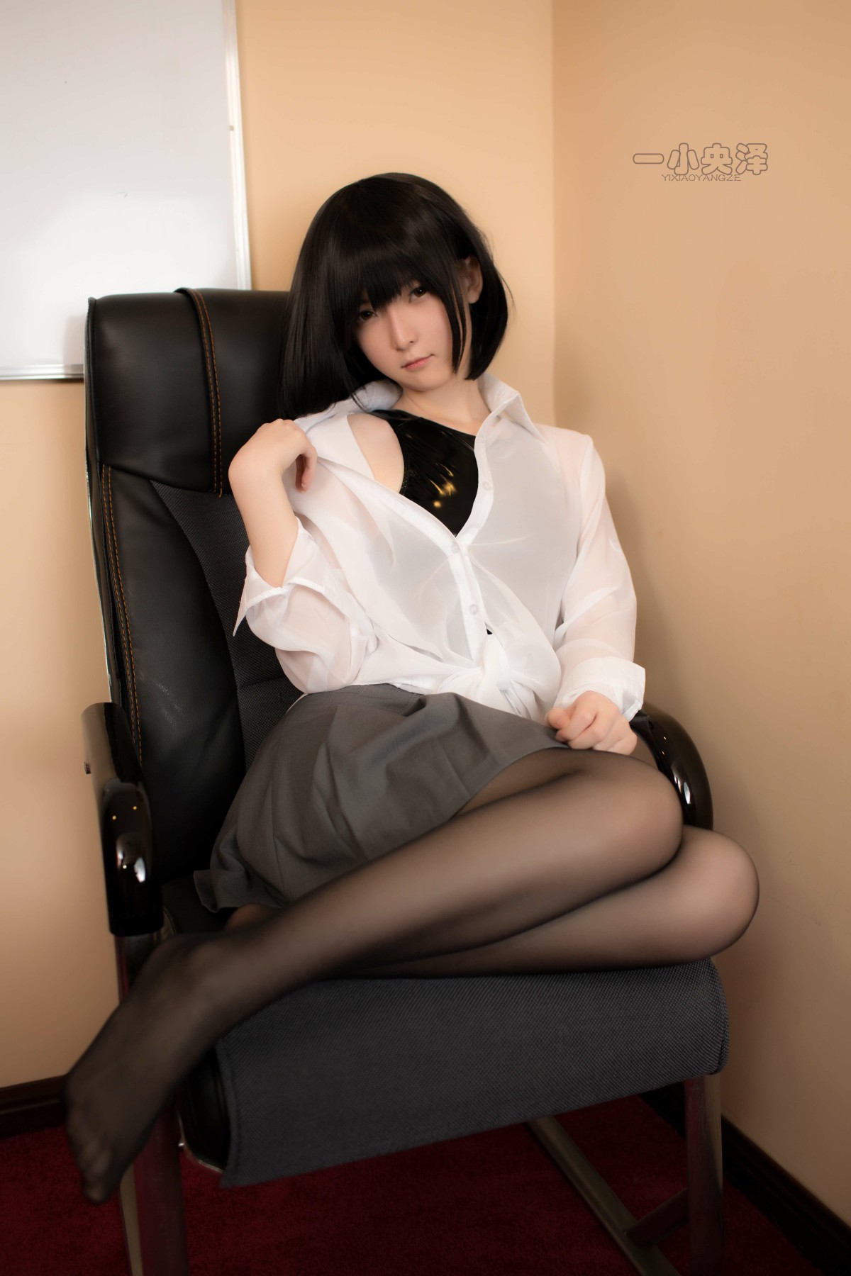一小央泽 – 黑丝 – COSPLAY