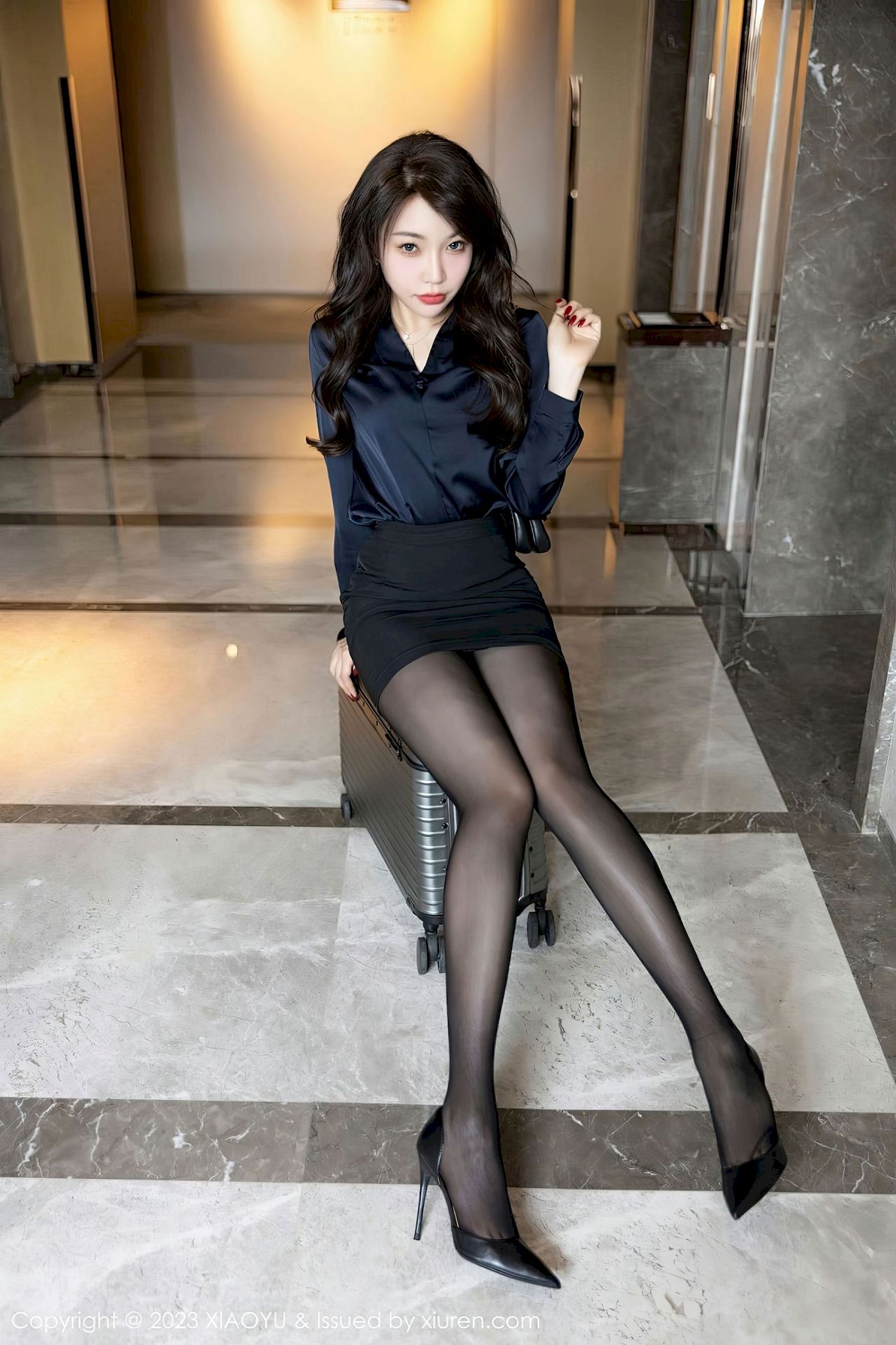 [XIAOYU语画界] Vol.1007 徐莉芝Booty – OL装扮+连体衣性感写真