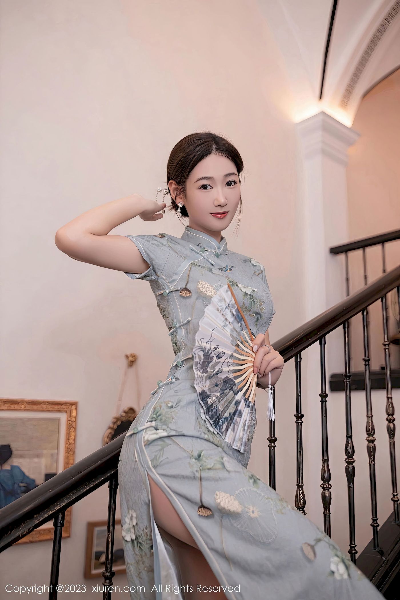 [秀人XiuRen] No.7232 唐安琪 – 旗袍服饰+原色丝袜巴厘岛旅拍